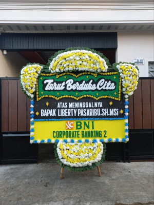 Papan Bunga Duka di Medan Sunggal